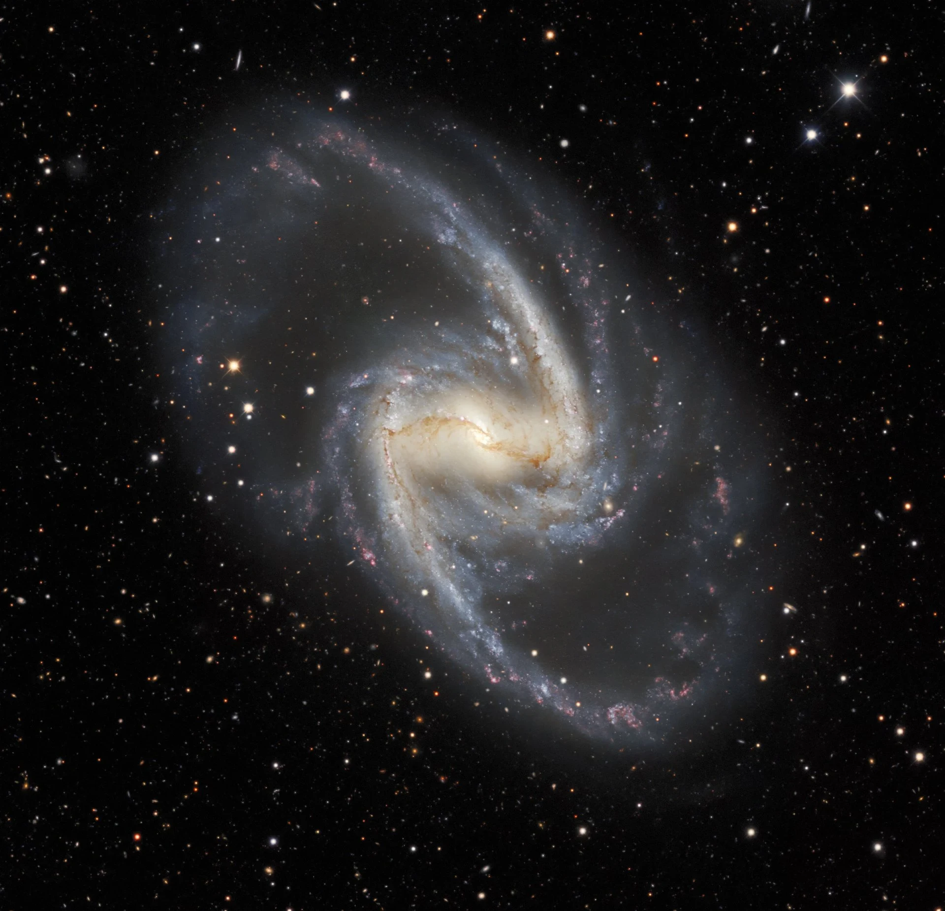 New Simulations Show How Galactic Centers Grow Together